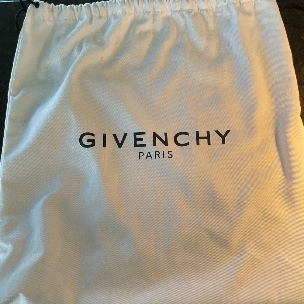 Givenchy Pandora Crossbody Bag in Vermillion - Picture 9 of 12
